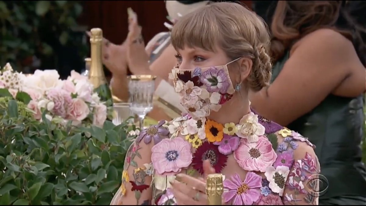 Taylor Swift chạm mặt tình cũ ảnh 3 Taylor Swift cham mat tinh cu anh 3