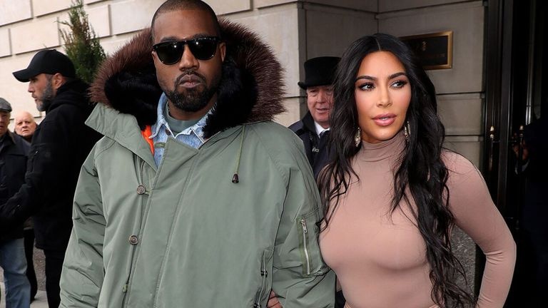 Kanye West tieu tien vao viec gi anh 11