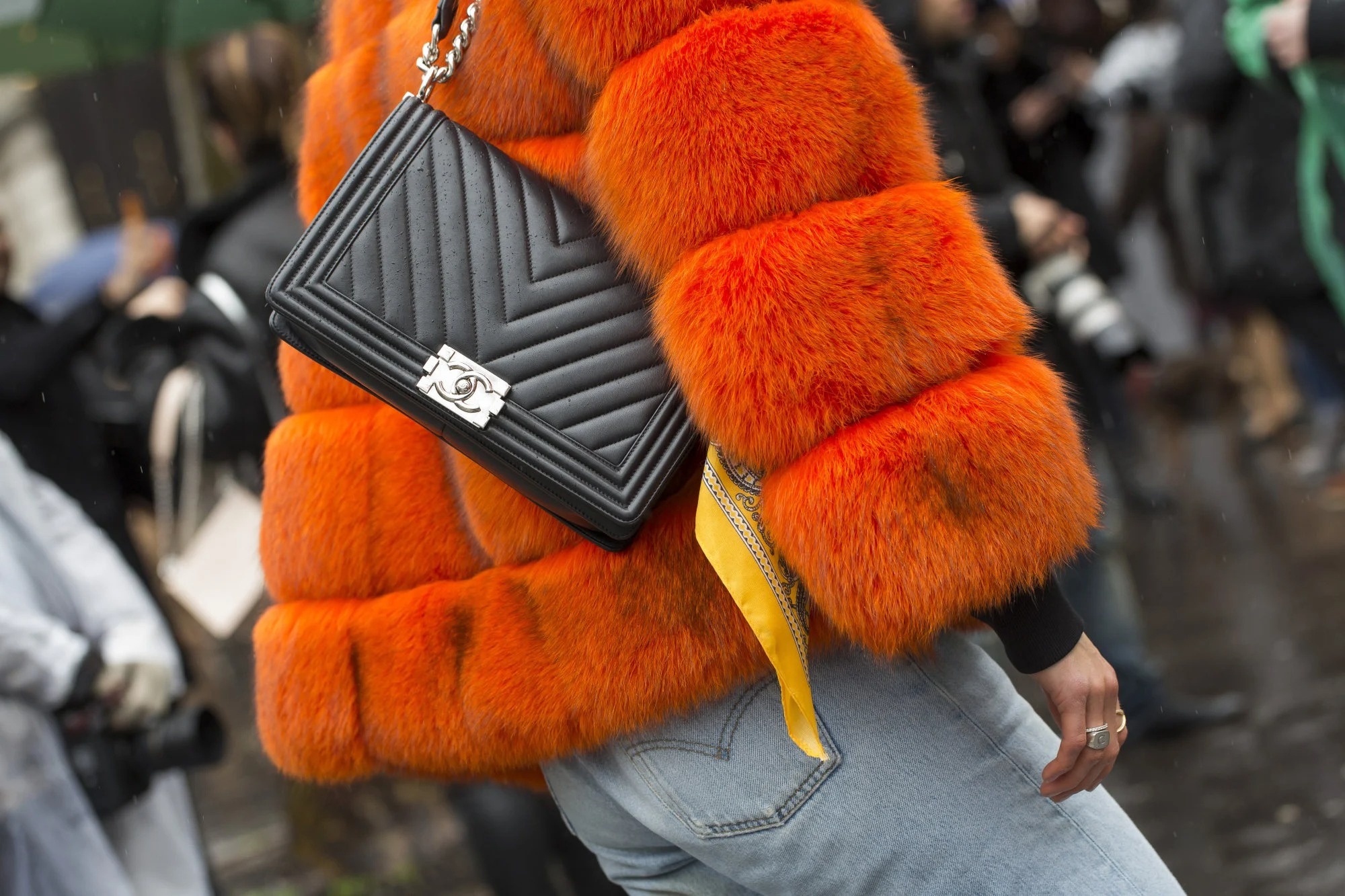 chieu tang gia cua hang xa xi anh 1