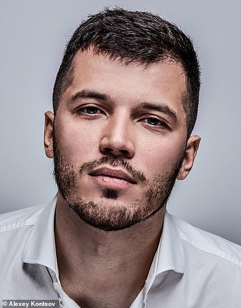 nguoi mau bi bat vi khoa than anh 1