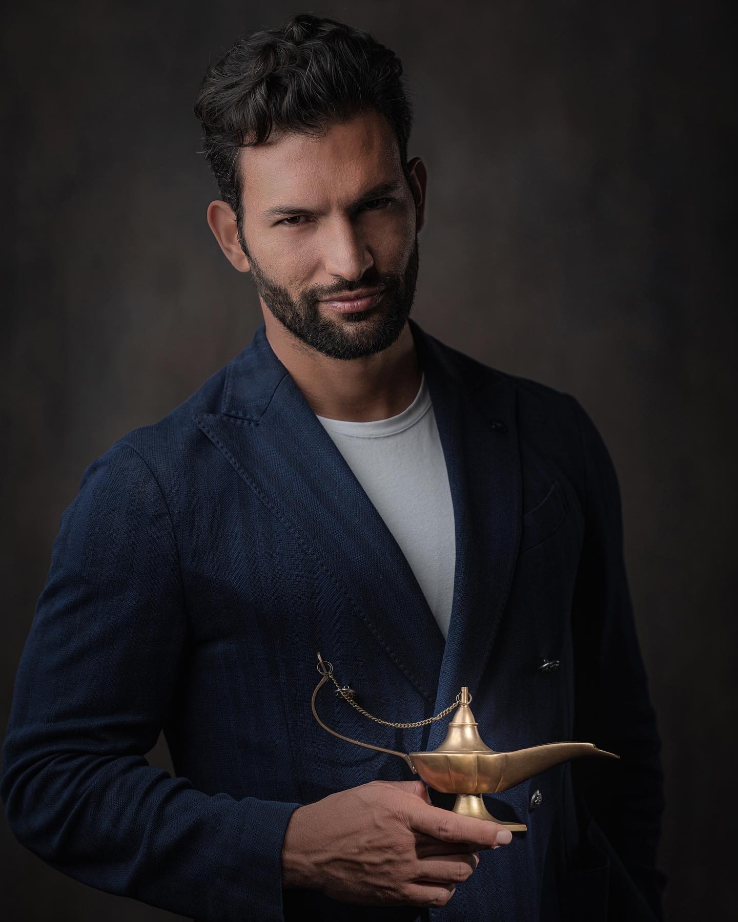 nguoi mau bi truc xuat anh 11