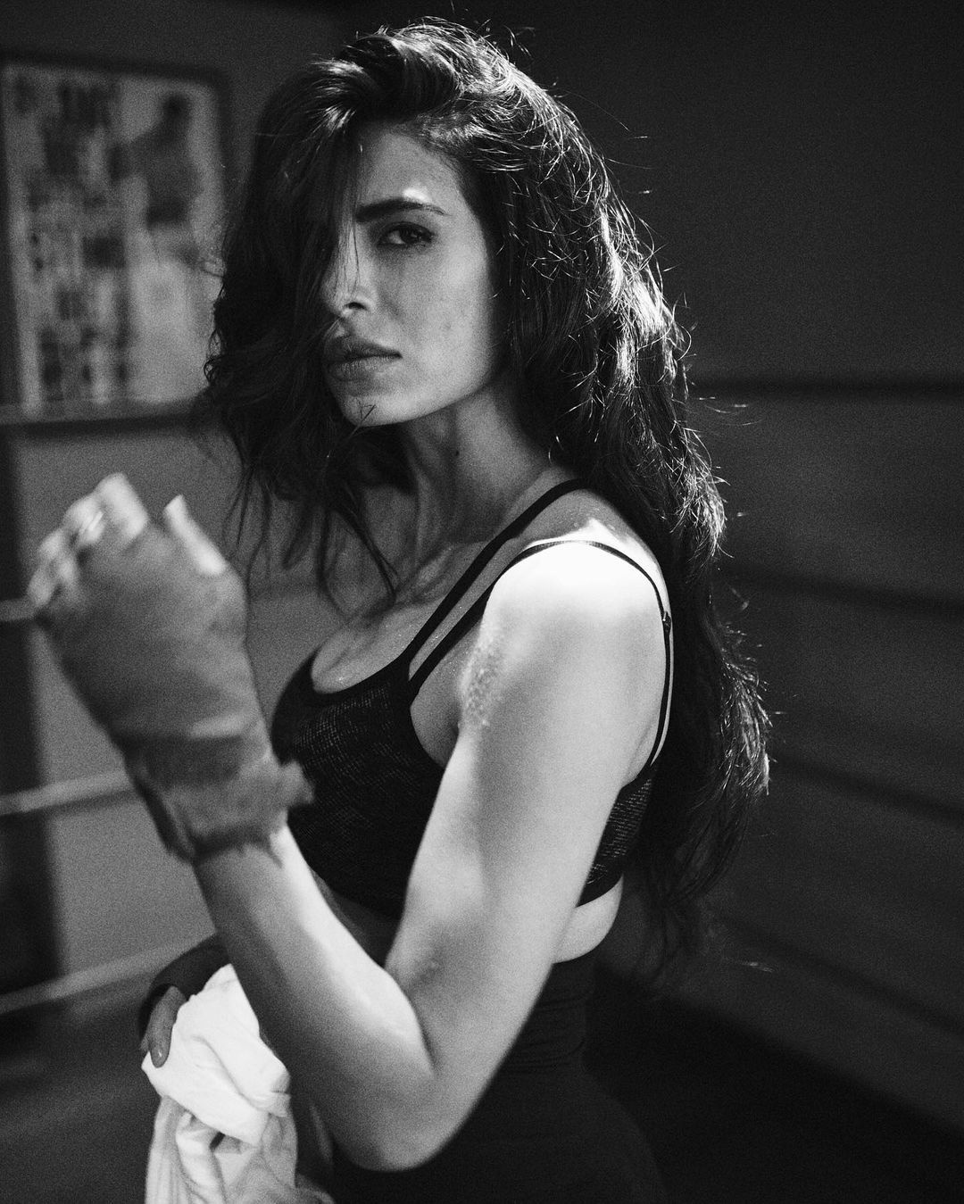 nguoi mau bi truc xuat anh 6