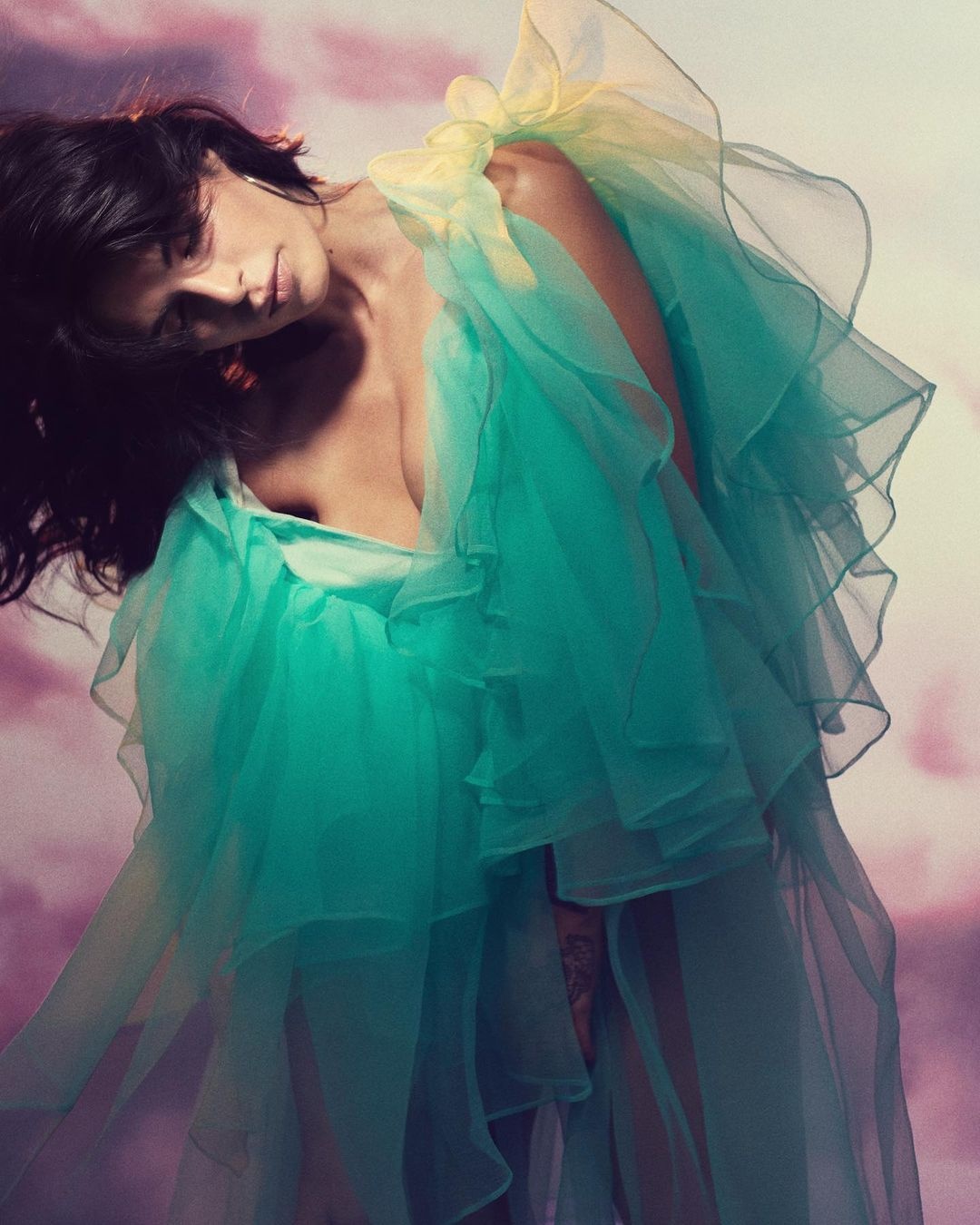 nguoi mau bi truc xuat anh 4