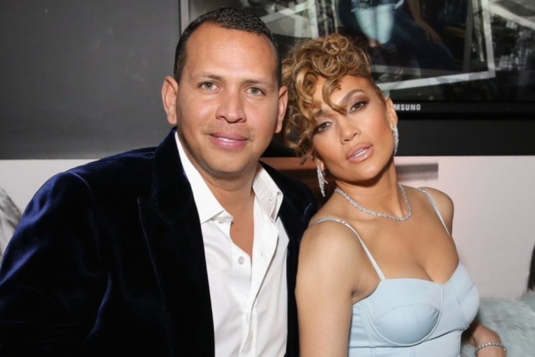 Nhung moi tinh 'chi em' da tan vo hinh anh