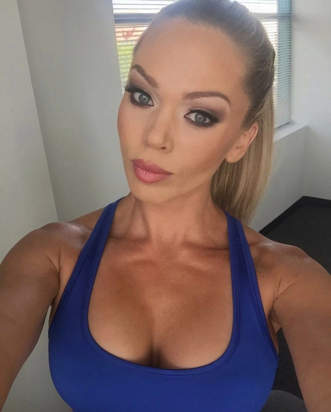 nguoi mau My vo gia cu anh 3