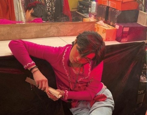 G-Dragon chup anh tai hop dem dong tinh hinh anh