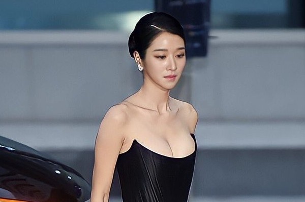 Quyen sinh sat nghe si cua khan gia hinh anh