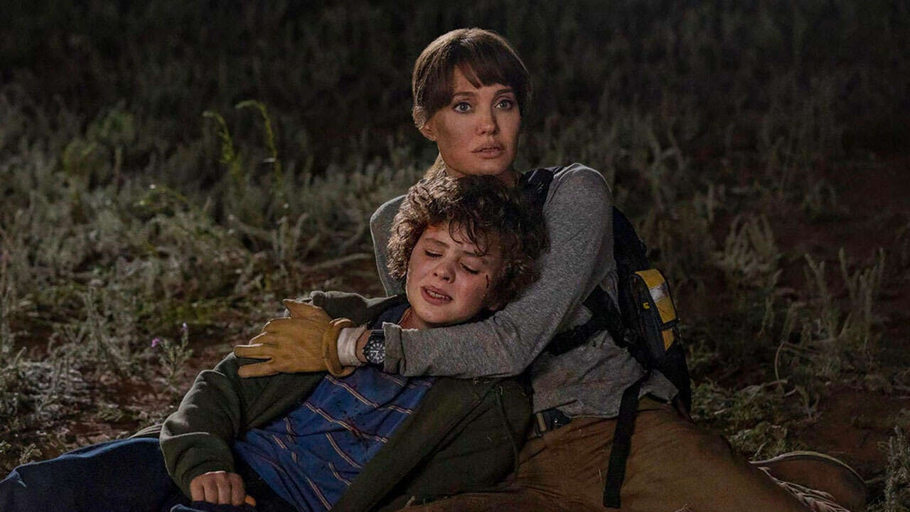 nam bien dong cua Angelina Jolie anh 1