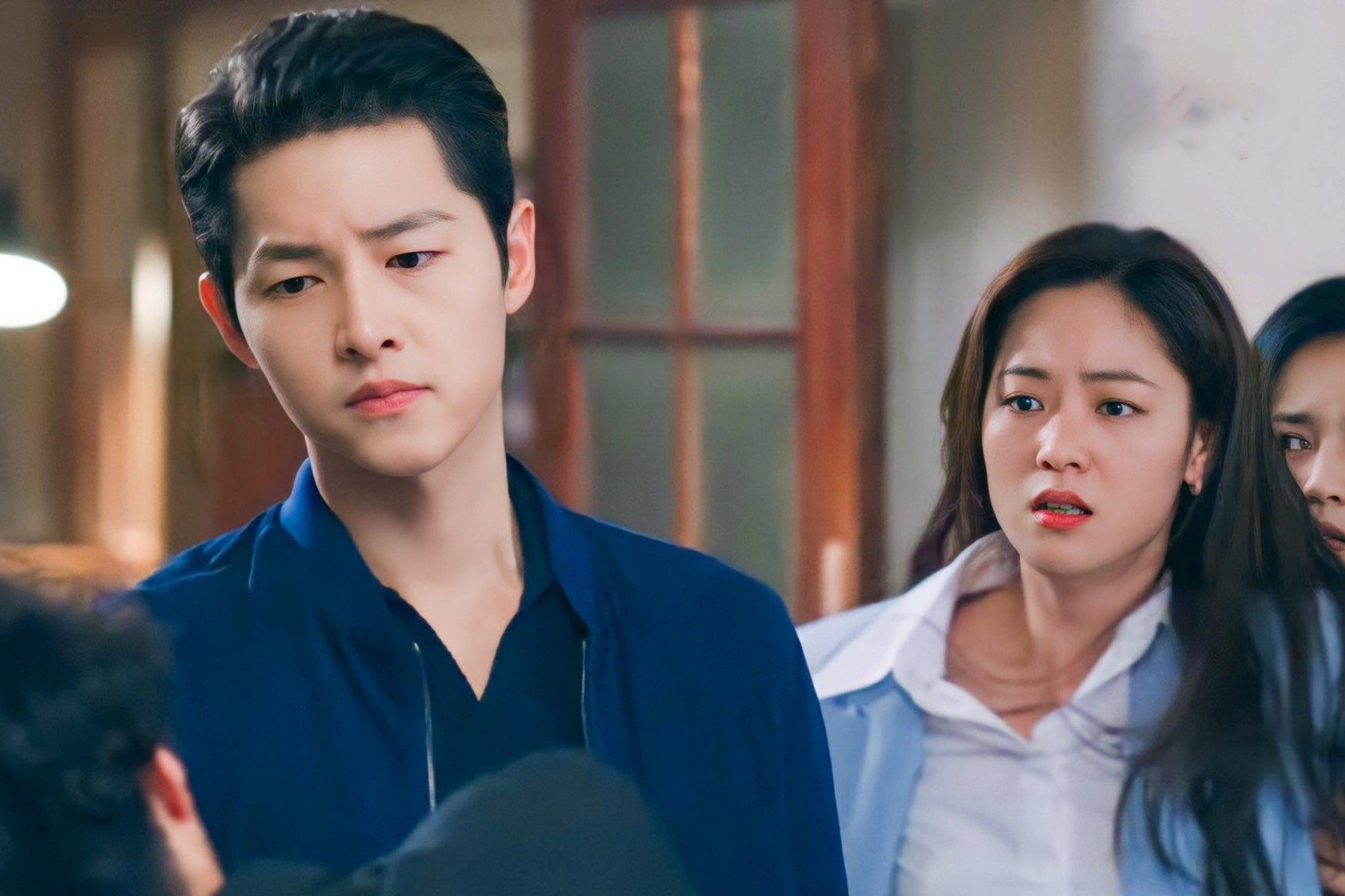 Song Joong Ki xin loi vi canh quang cao do an Trung Quoc trong phim hinh anh