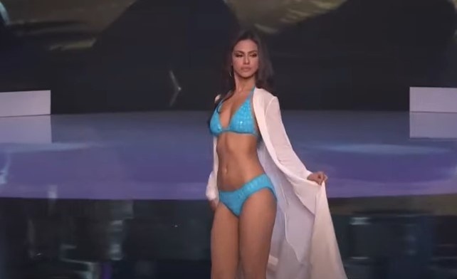 khanh van dien bikini anh 9