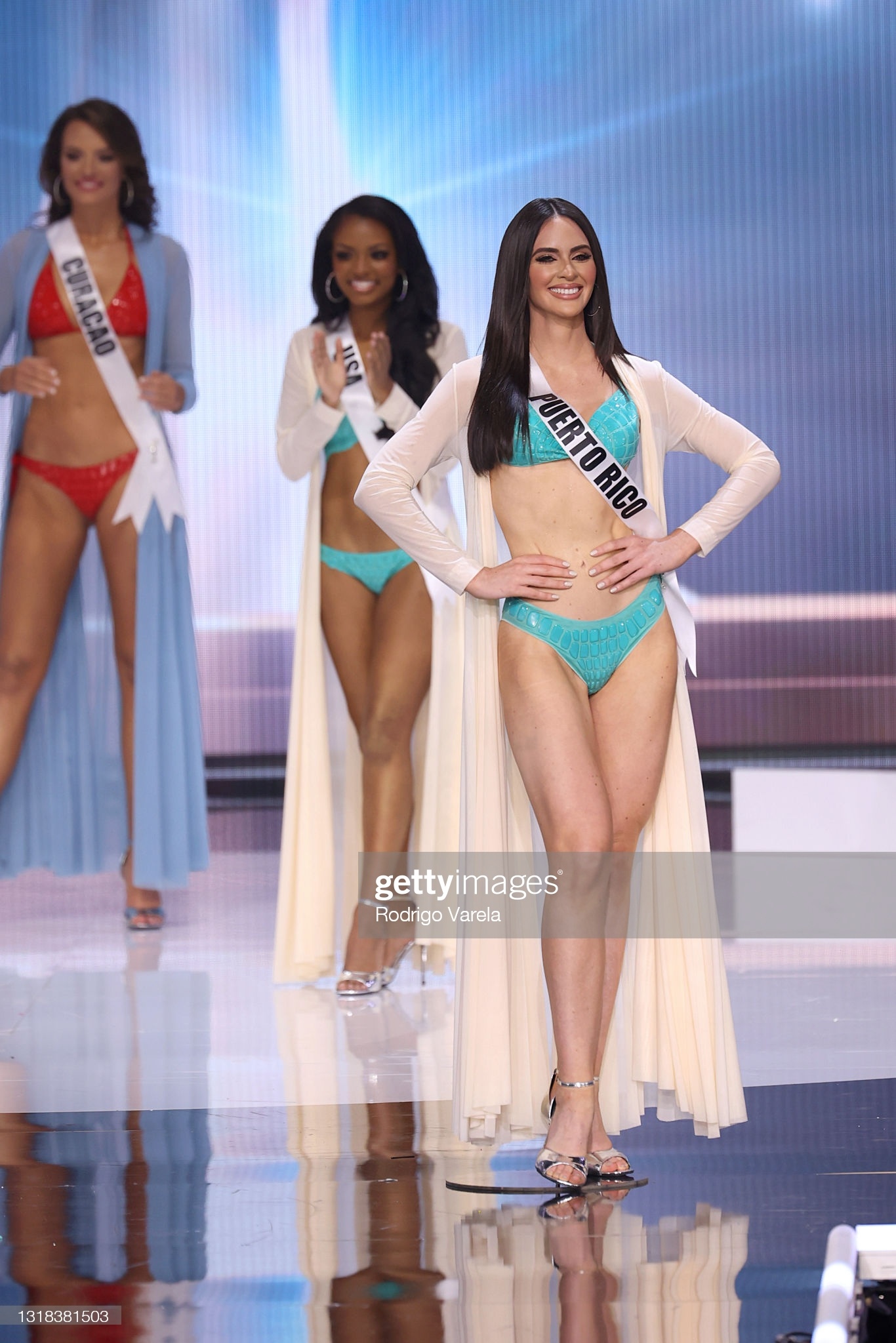 khanh van dien bikini anh 10