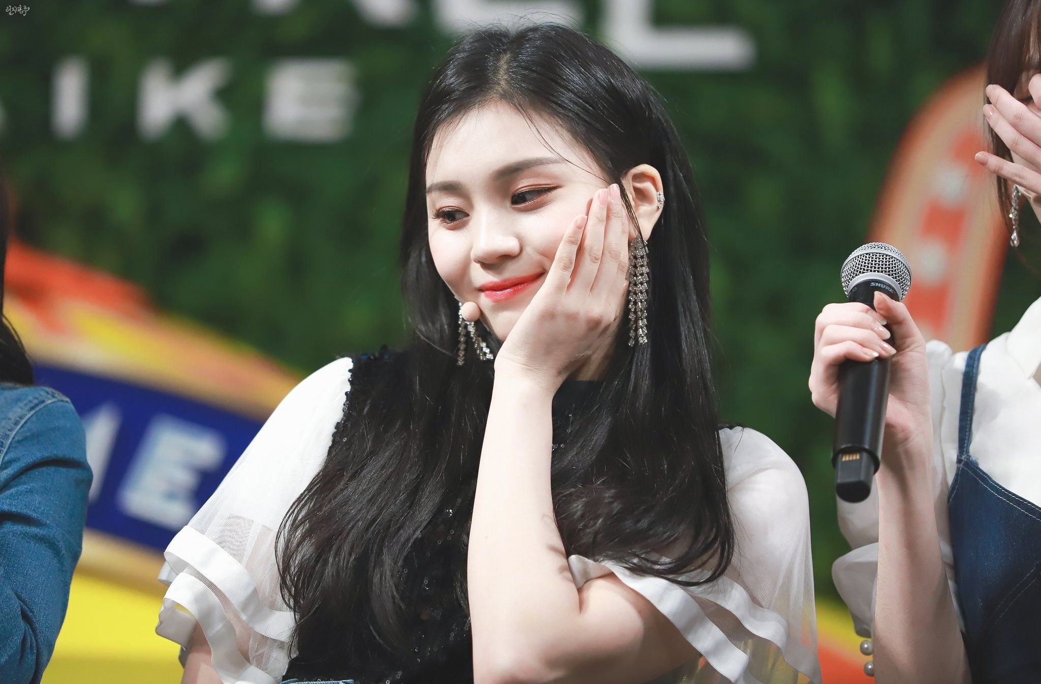 ngoi sao giau co cua showbiz anh 5