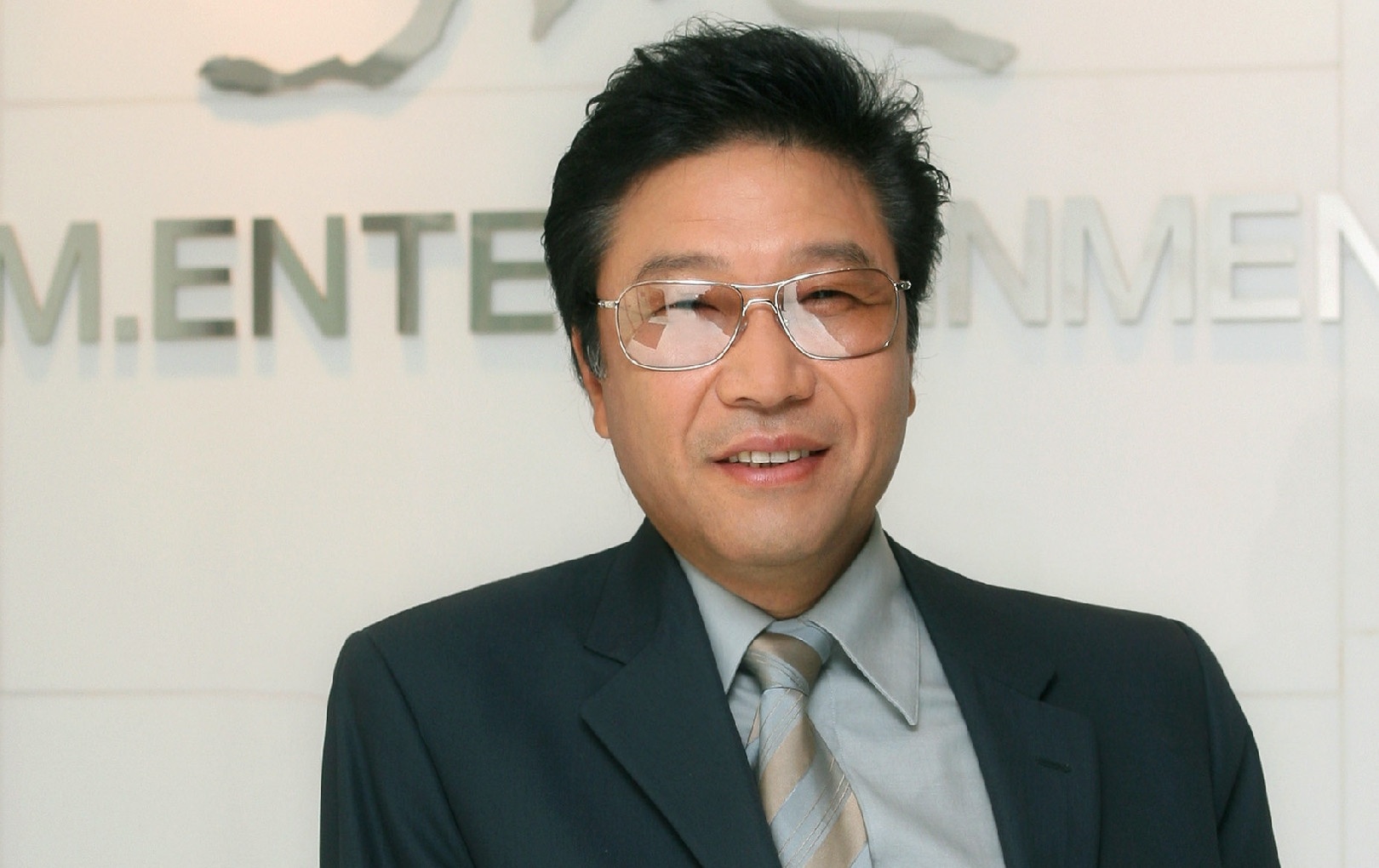 nhan vat quyen luc nhat showbiz Han anh 6