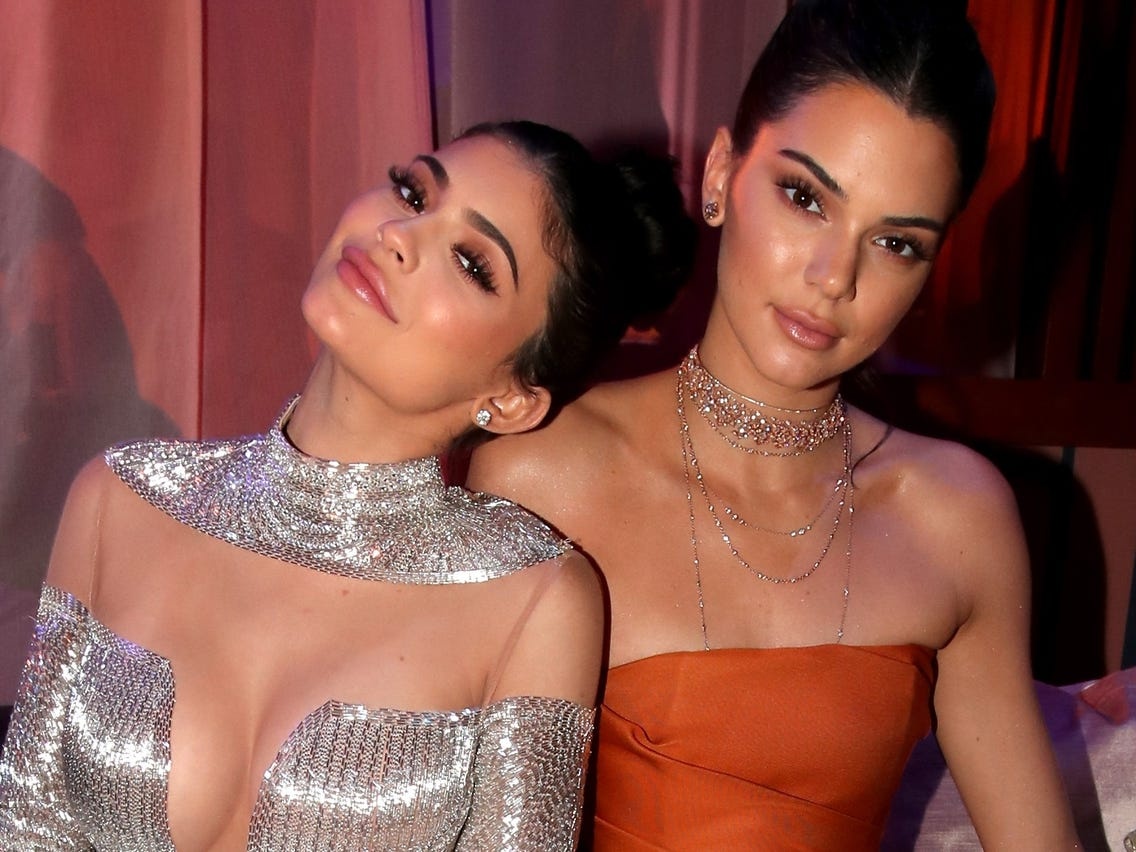 Dieu gi giup de che ty USD Kardashian duy tri suot 14 nam? hinh anh