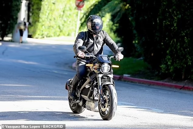 Ben Affleck va Jennifer Lopez tai hop anh 2