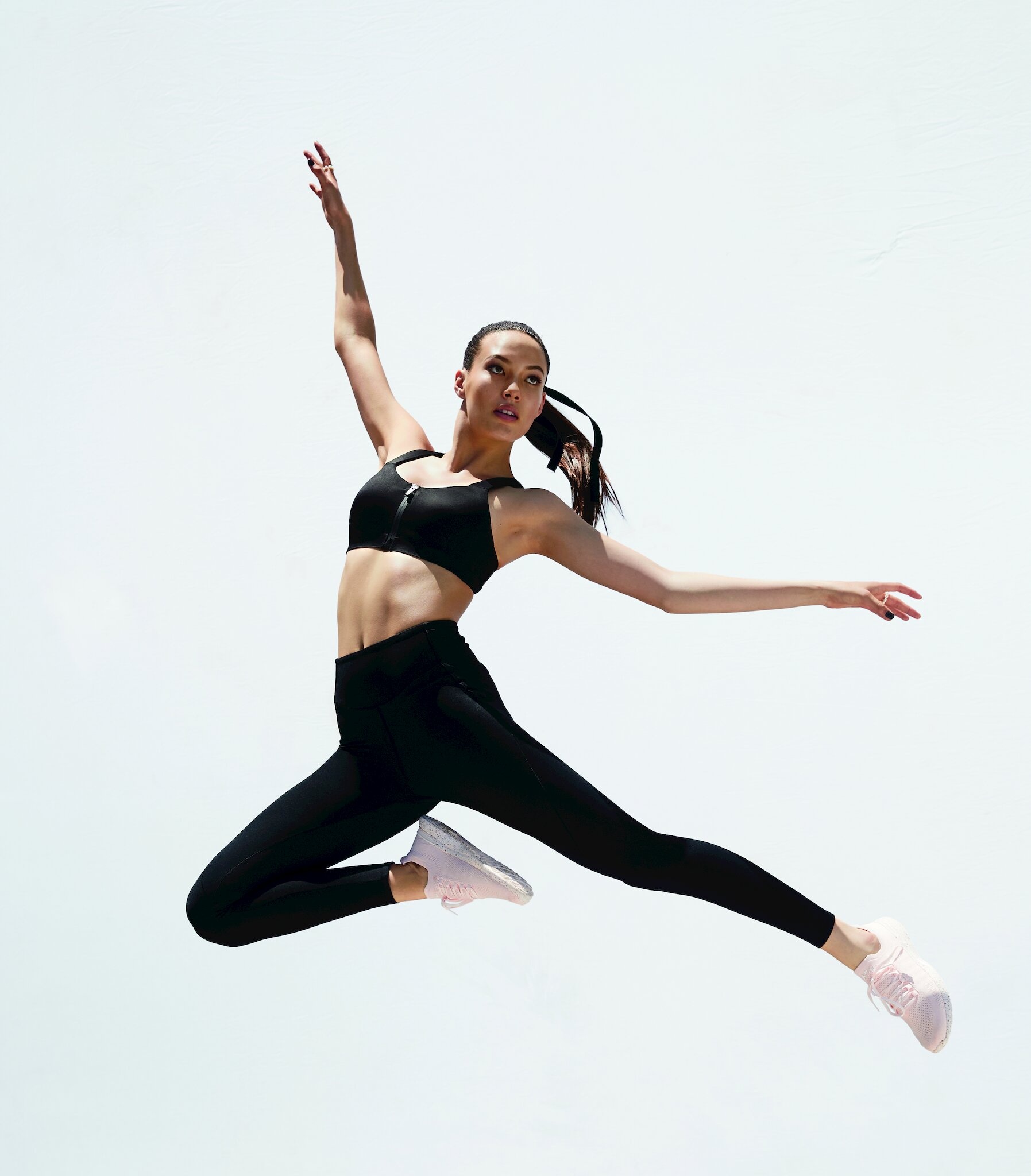 7 phu nu thay the dan thien than noi y anh 10