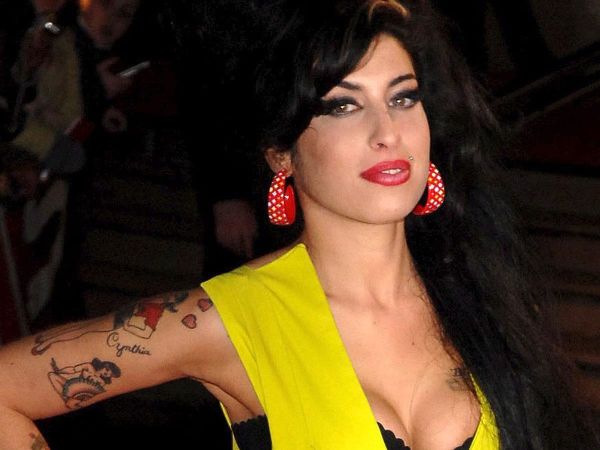su that ve Amy Winehouse anh 7