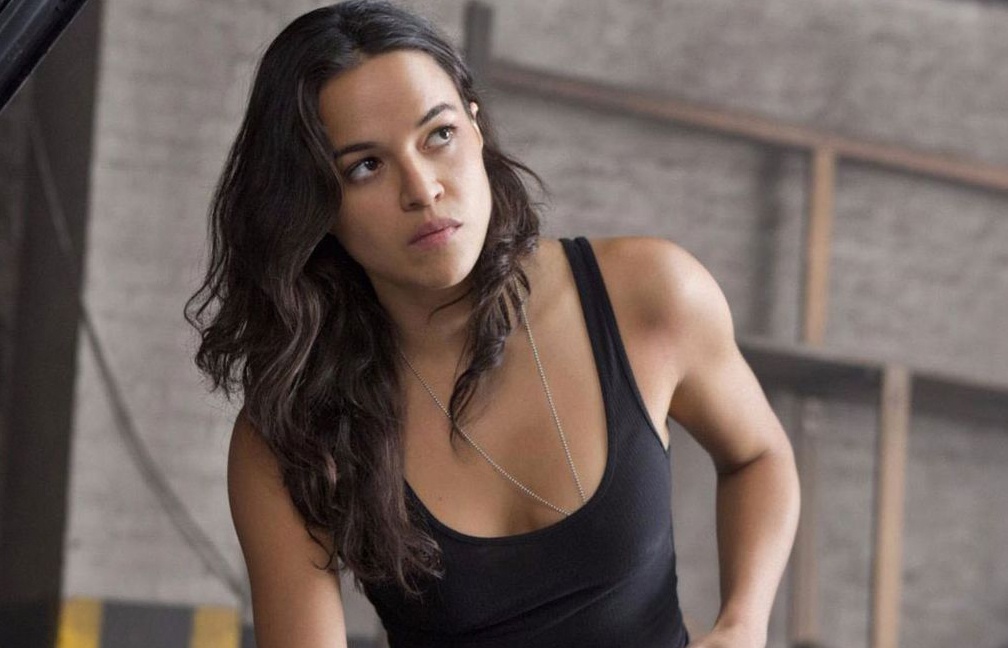 Ai quan trong nhat loat phim 'Fast & Furious'? hinh anh