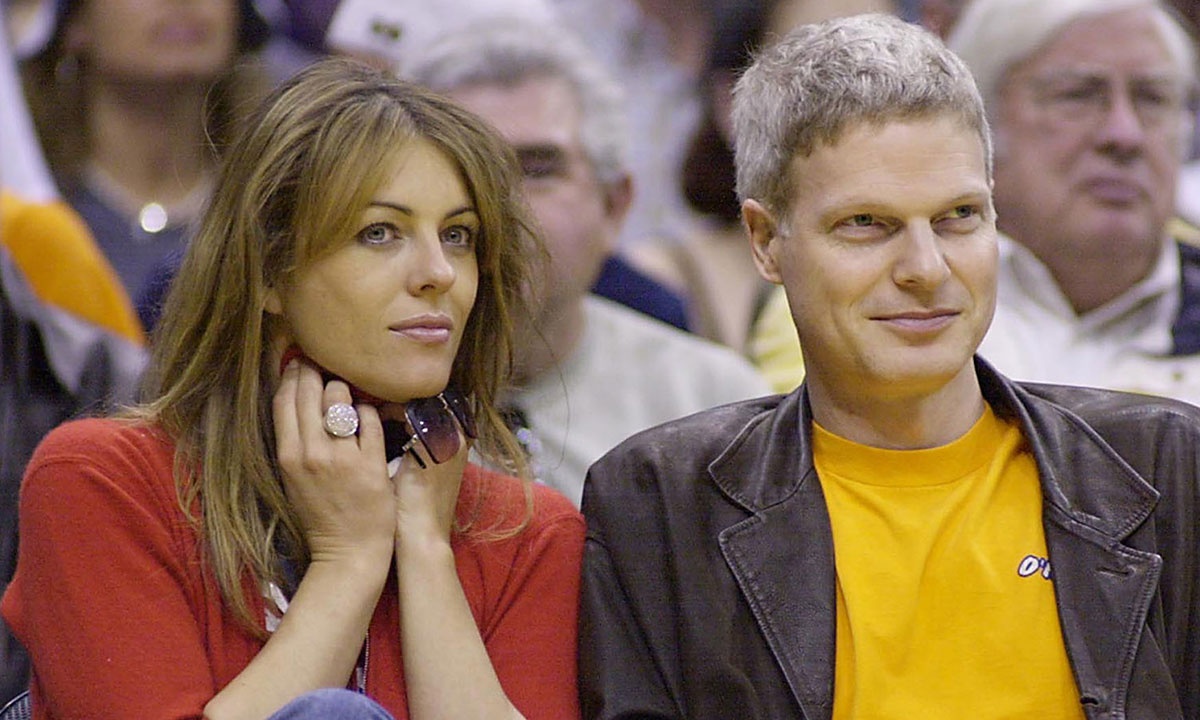 con trai Elizabeth Hurley bi truat quyen thua ke anh 2