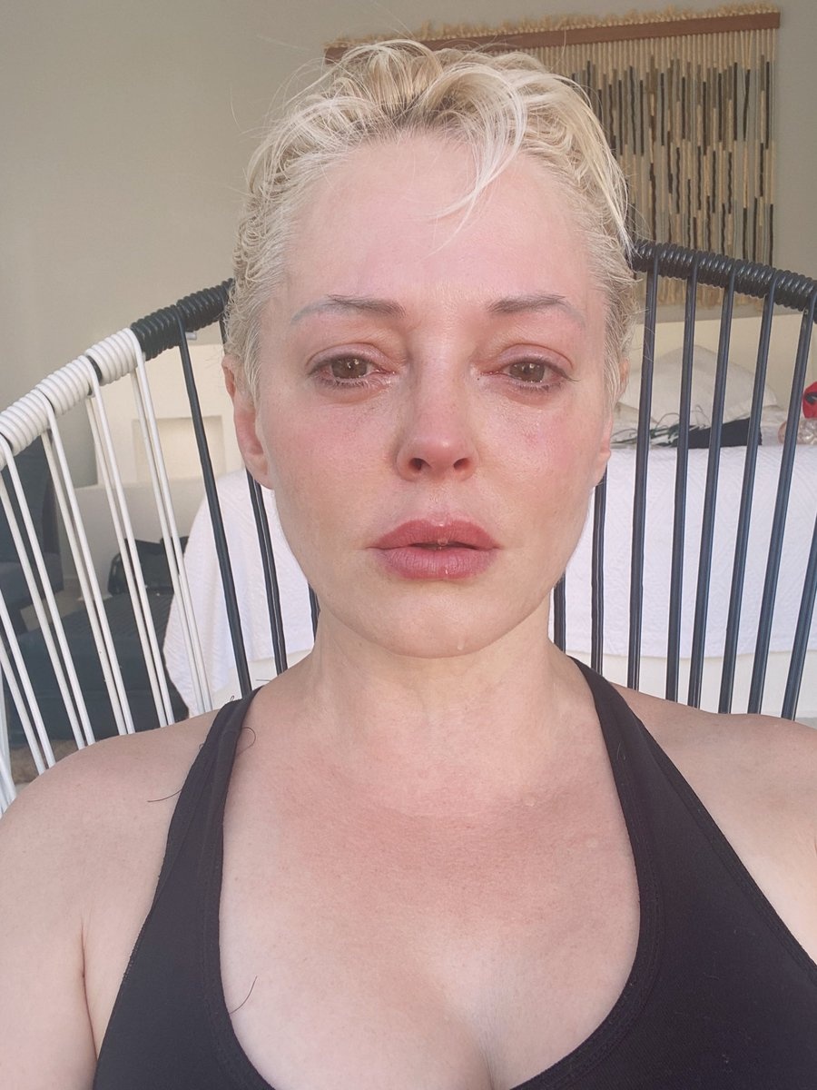 Rose McGowan bị tấn công tình dục ảnh 2 Rose McGowan bi tan cong tinh duc anh 2