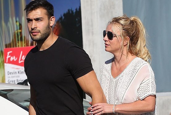 Cha Britney Spears bi to chu muu hai con gai hinh anh