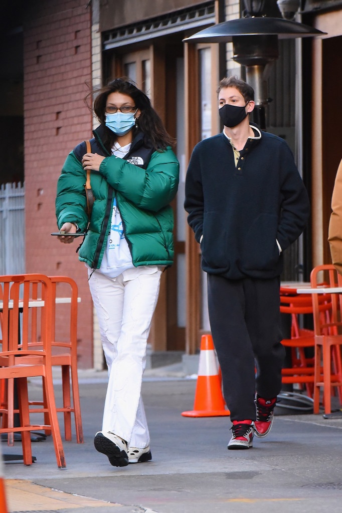 Bella Hadid hẹn hò hơn 1 năm ảnh 1 Bella Hadid hen ho hon 1 nam anh 1