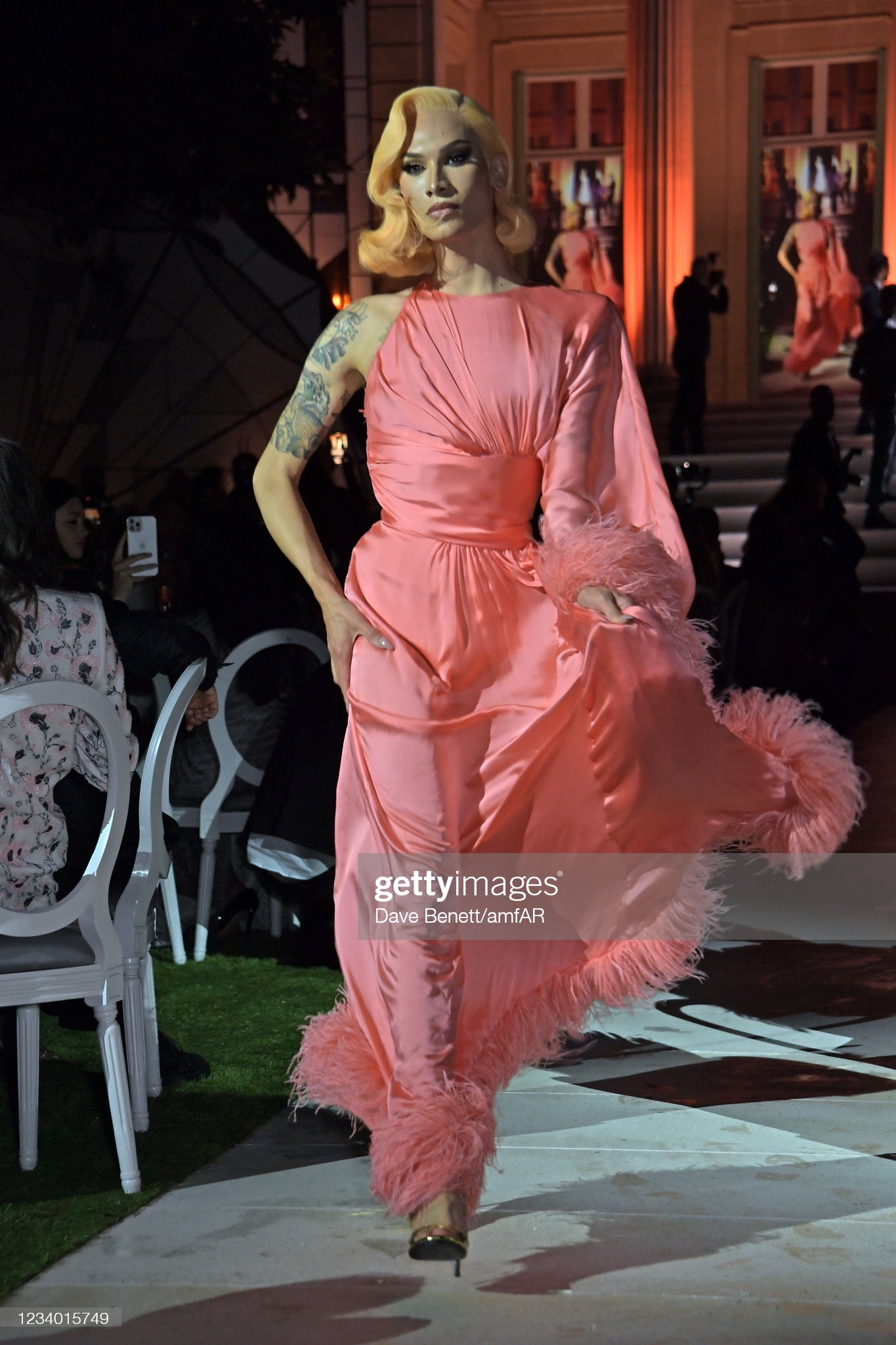 sao tai LHP Cannes anh 2