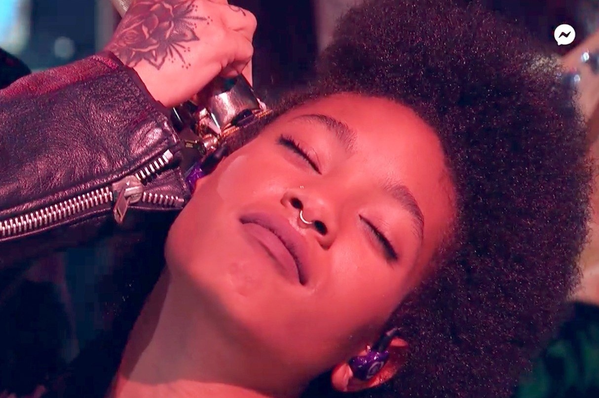 Con gai Will Smith cao dau tren san khau hinh anh