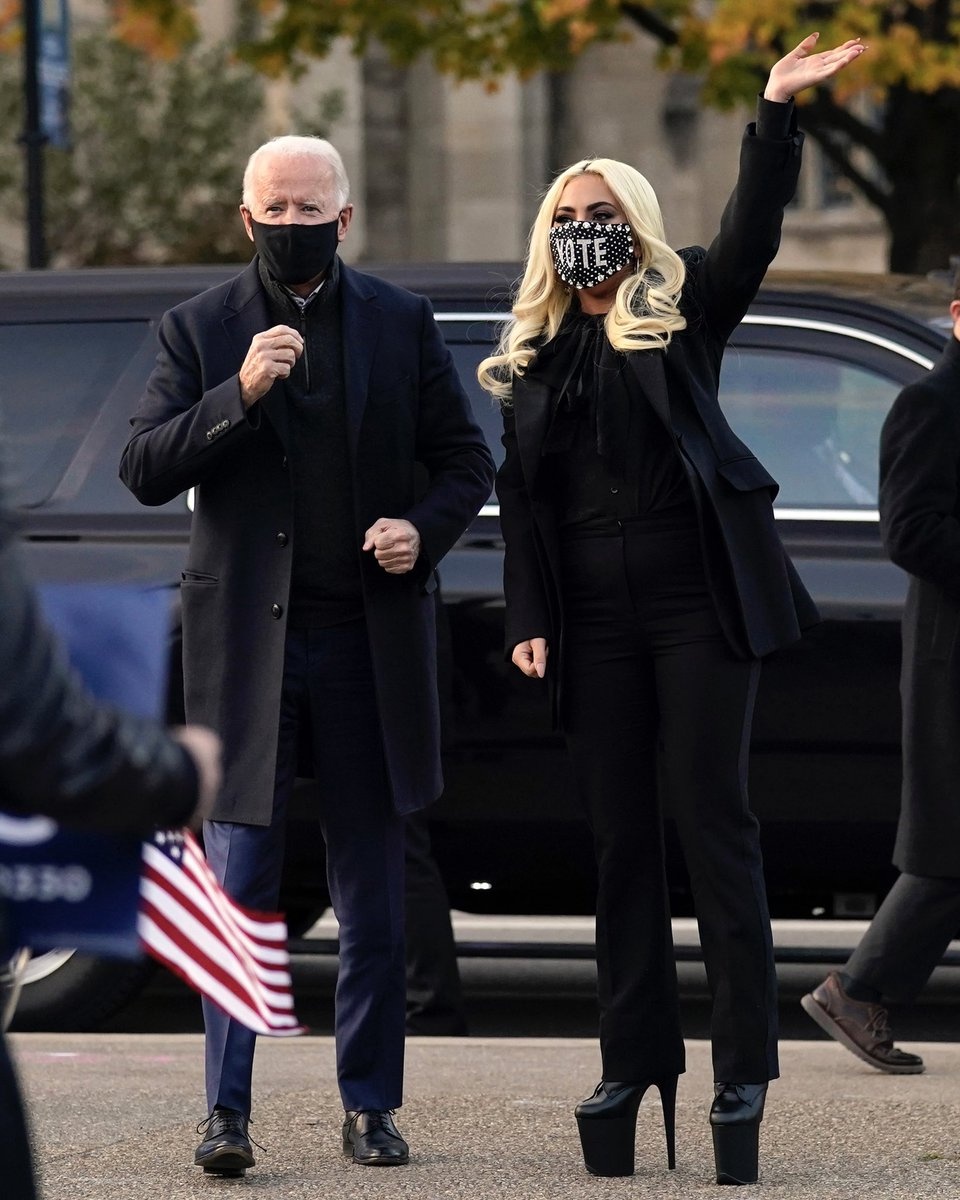 giay cao 30 cm cua Lady Gaga anh 7