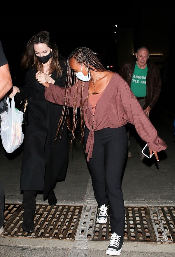 Angelina Jolie đi xem ca nhạc ảnh 1 Angelina Jolie di xem ca nhac anh 1