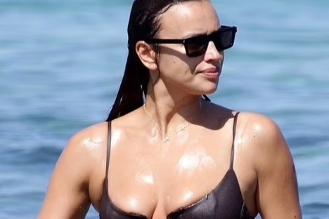 Cuoc song Irina Shayk sau tin hen ho Kanye West hinh anh