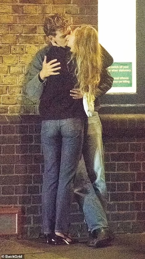 con gái Johnny Depp có tình mới ảnh 2 con gai Johnny Depp co tinh moi anh 2