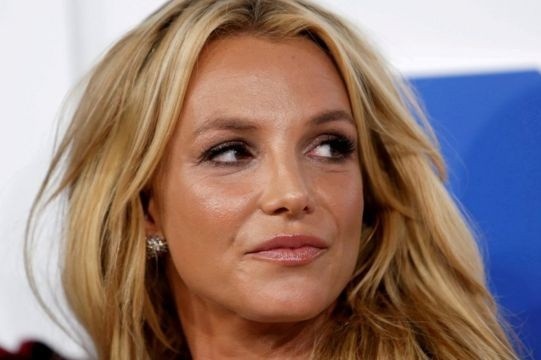 Toa bac don kien cua Britney Spears hinh anh