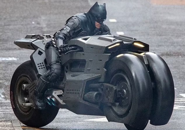 Nguoi dan ho, dau hong vi doan lam phim 'The Flash' hinh anh