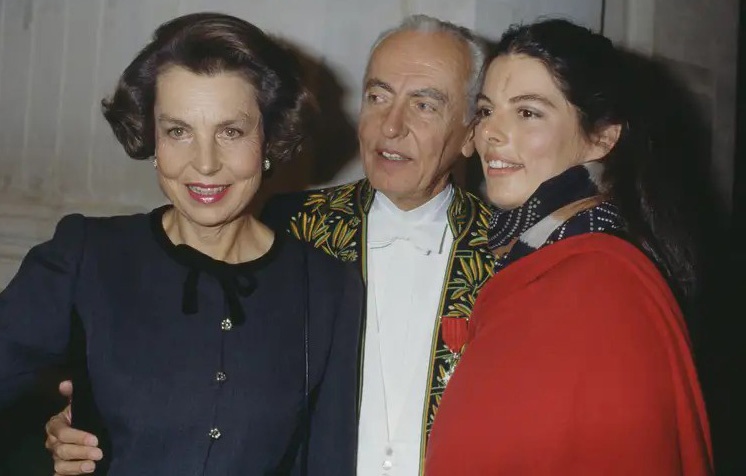 Nguoi phu nu giau nhat the gioi hien nay la ai? hinh anh