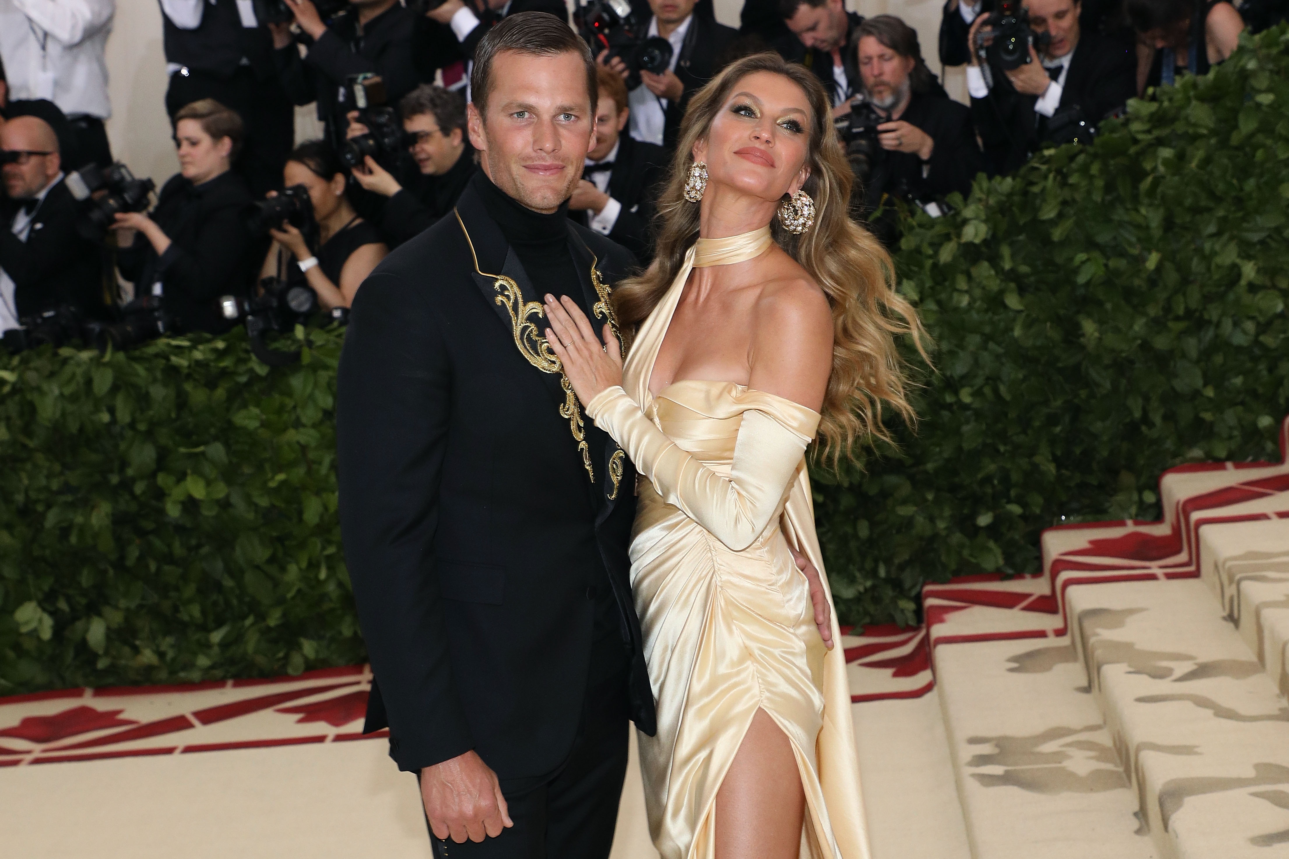 Đêm tiệc thời trang xa xỉ nhất Hollywood còn có giá? ảnh 8 Dem tiec thoi trang xa xi nhat Hollywood con co gia? anh 8