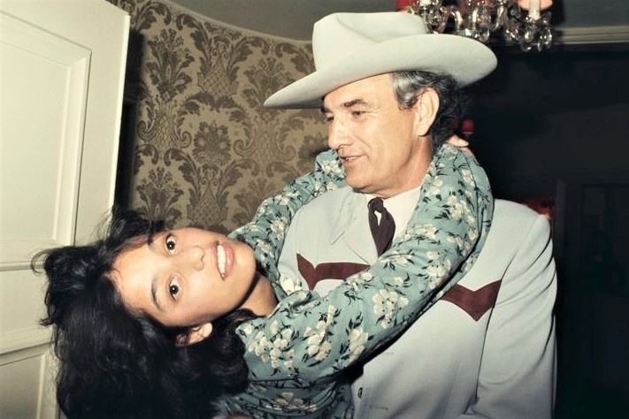 Nan au dam o Hollywood hinh anh