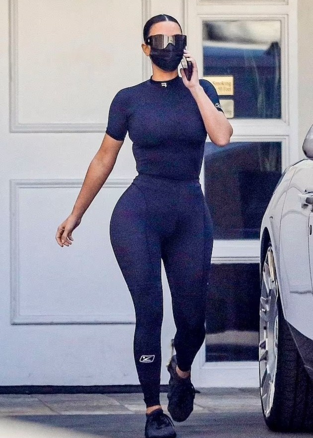 than hinh dong ho cat cua Kim Kardashian anh 2