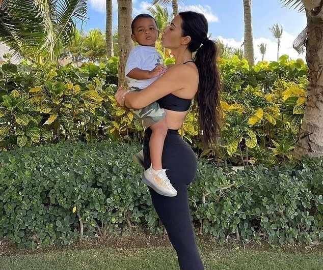 than hinh dong ho cat cua Kim Kardashian anh 10