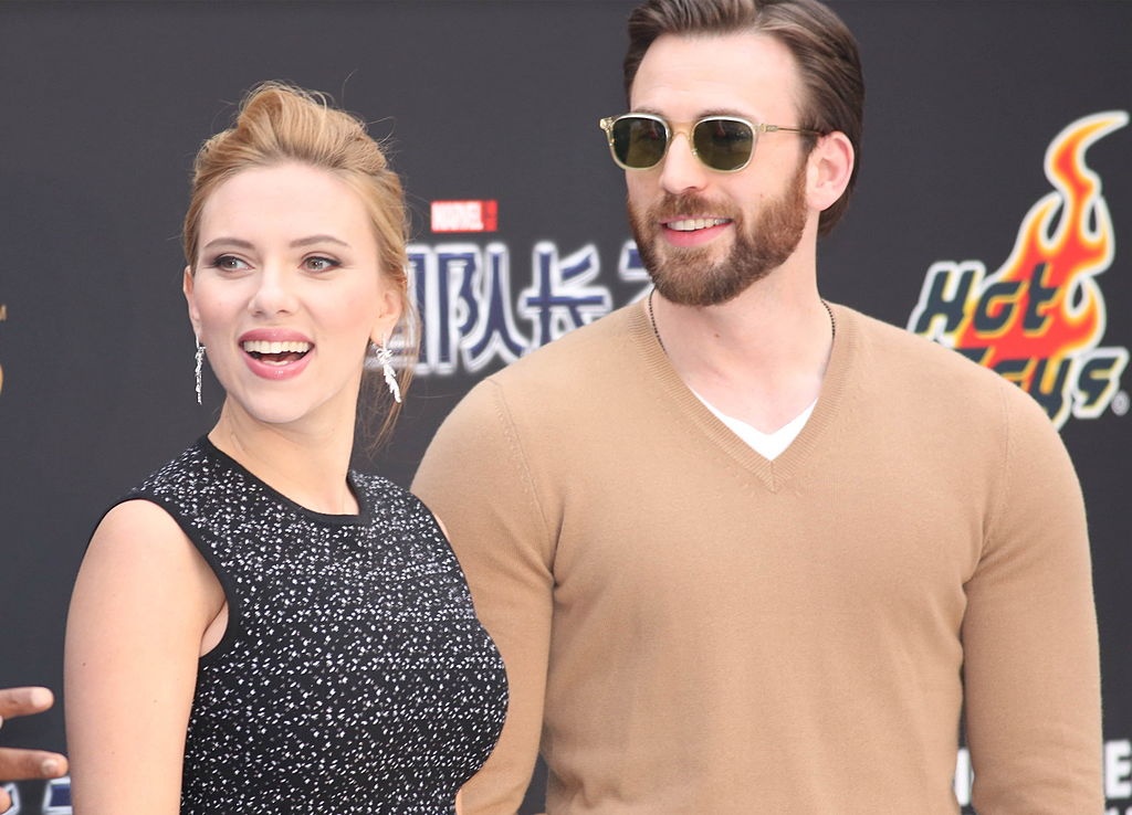 moi quan he giua Scarlett Johansson va Chris Evans anh 1
