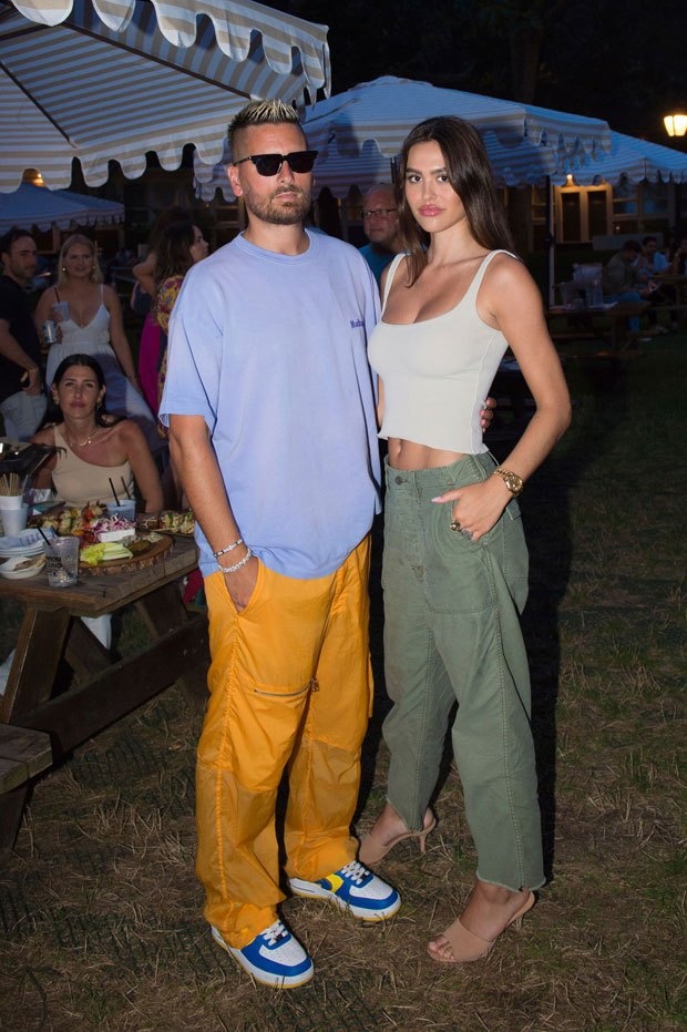 Scott Disick chia tay ban gai anh 1