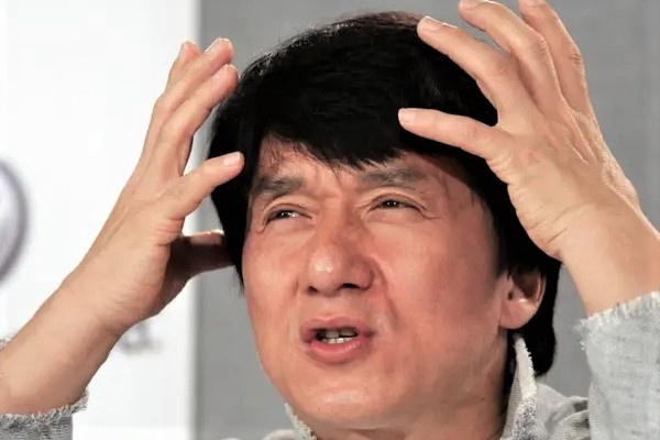 Rapper xam len canh tay hinh Thanh Long om dau hinh anh