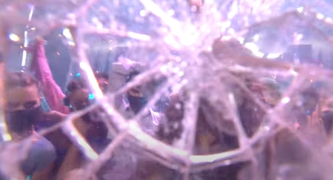 Olivia Rodrigo đập ống kính máy quay ảnh 3 Olivia Rodrigo dap ong kinh may quay anh 3