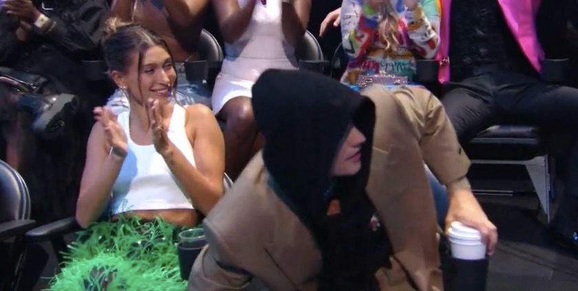 Dem hen ho cua vo chong Justin Bieber hinh anh