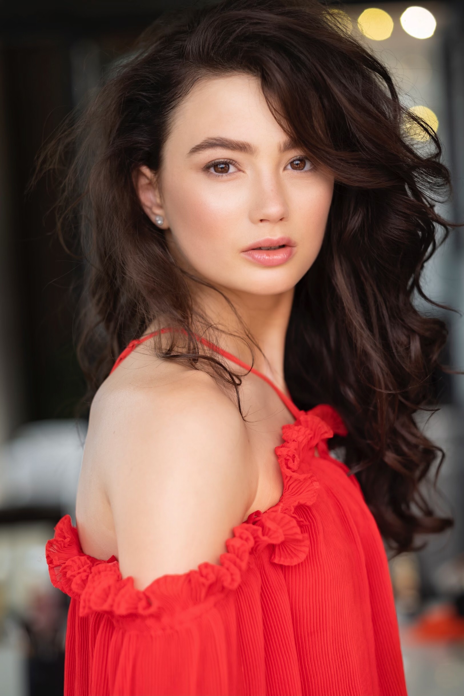 co gai chuyen dong phim kinh di anh 10