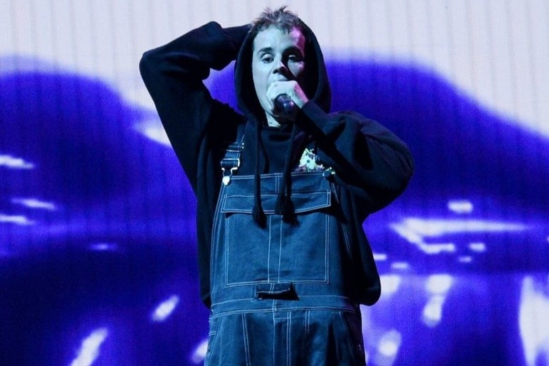 Justin Bieber mac quan yem trinh dien tai MTV VMAs 2021 hinh anh