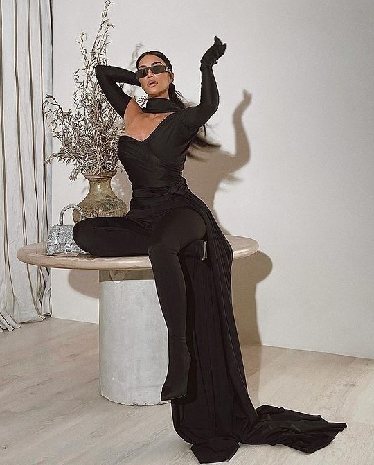 Kim Kardashian tai Met Gala anh 13