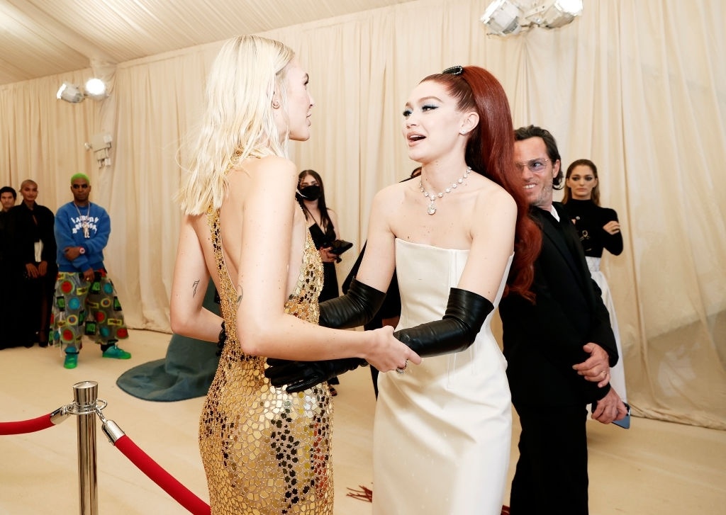 Hau truong Met Gala anh 2