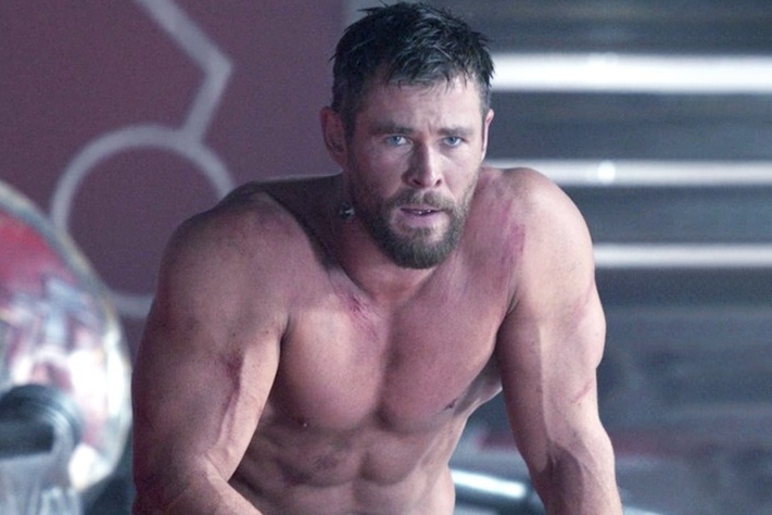 Bap tay vam vo cua Chris Hemsworth hinh anh