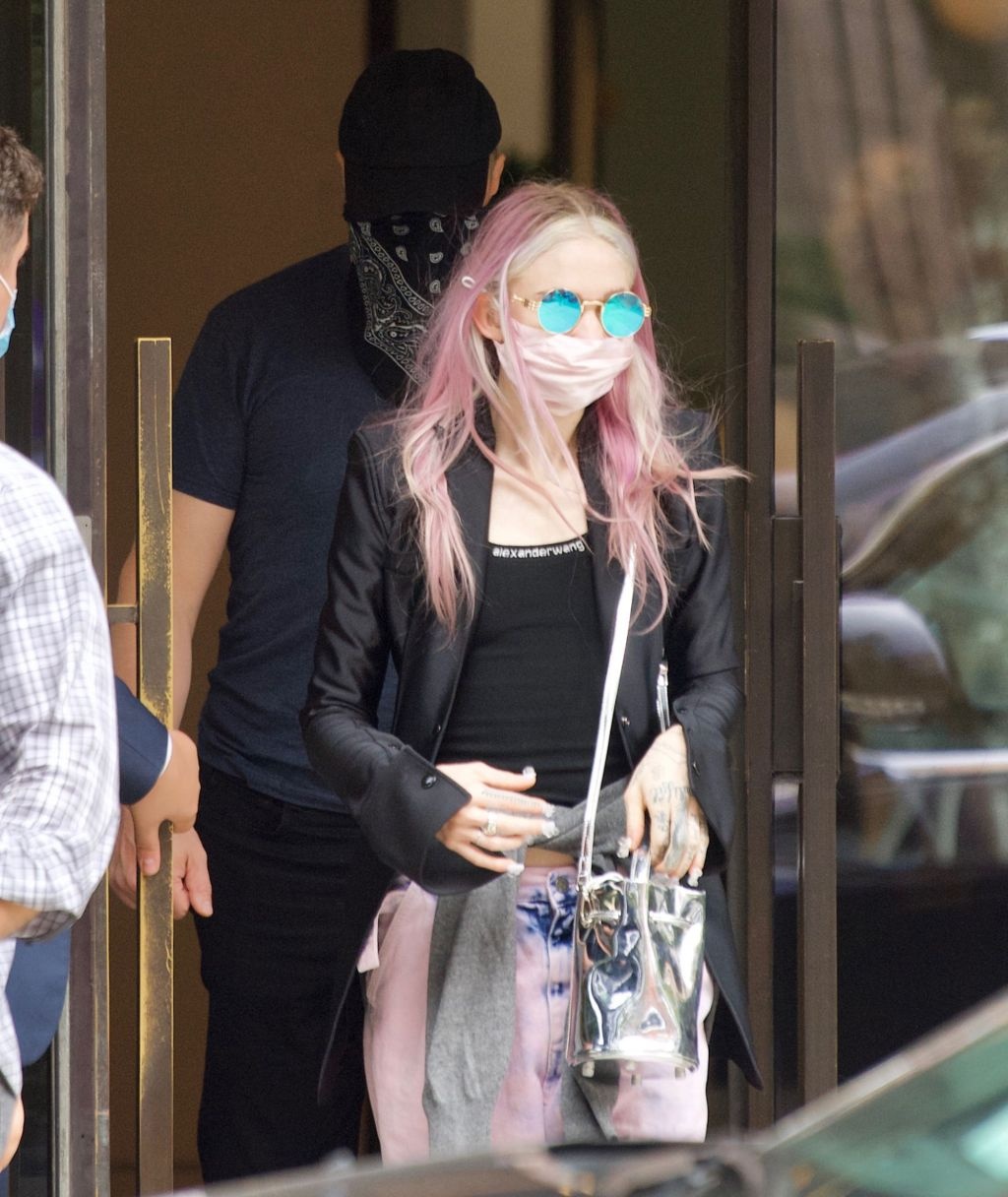 Elon Musk chia tay ban gai anh 4